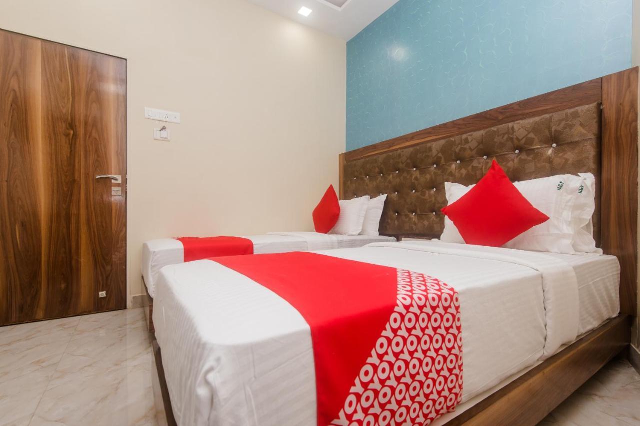 OYO 19156 Hotel Greenforest Mumbai  Buitenkant foto